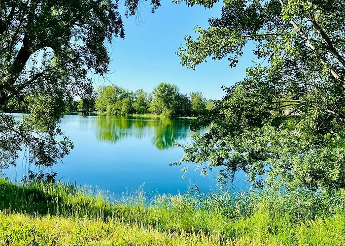 Maison Avec Acces Au Apartment Izon